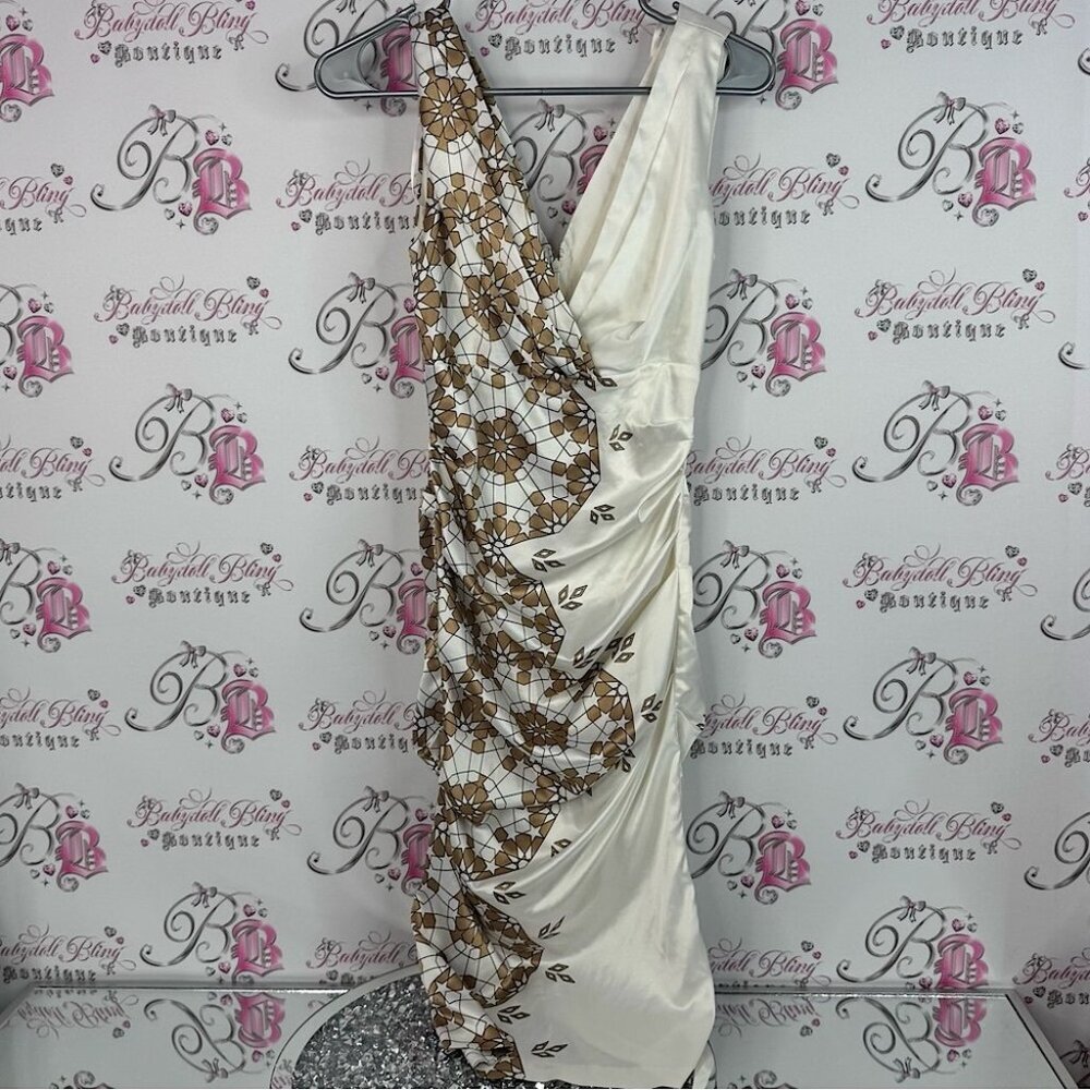 Le Chateau dress geometric half and half cinching sexy v neck Ivory Dress